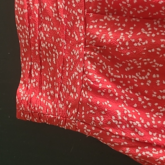 Red mini skirt - Picture 2 of 3